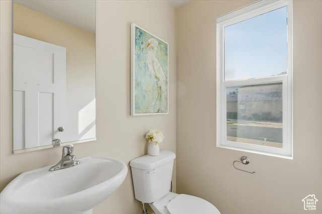 Photo 10 for MLS #2097680 at 1012 W Willow Wind Dr