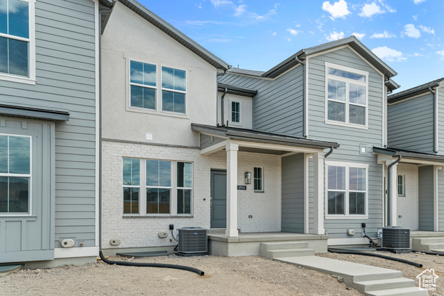 Photo 2 for MLS #2097691 at 1866 N 3600 West