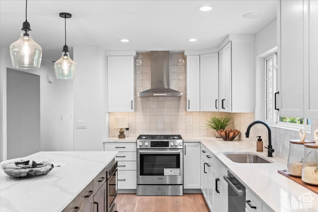 Photo 3 for MLS #2097774 at 717 Woodridge Dr
