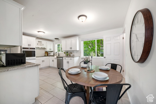 Photo 8 for MLS #2097793 at 5726 S Highland Dr