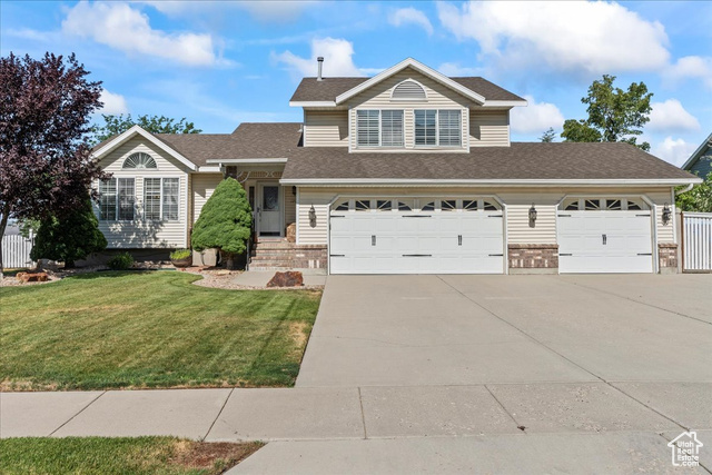 12018 S BLUFF DR, Sandy UT 84092