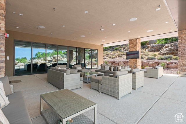 Photo 58 for MLS #2097905 at 1557 S Stone Cliff Dr