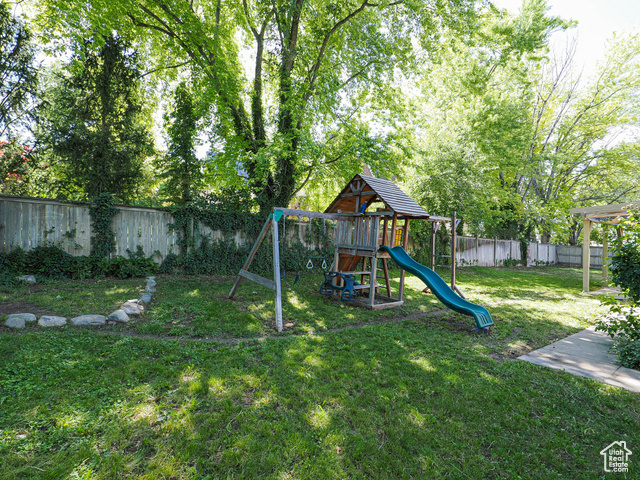 Photo 10 for MLS #2097938 at 1473 E Millcreek Way