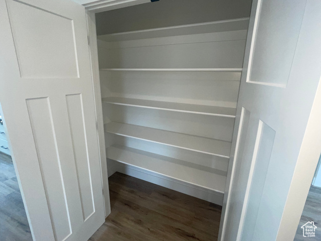 Photo 6 for MLS #2097942 at 857 S Greenway Dr #LANEC