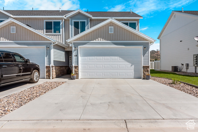 48 E CEDAR LANE LN, Malad City ID 83252