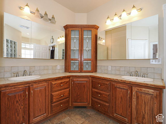 Photo 29 for MLS #2097959 at 321 E Bardsley Way