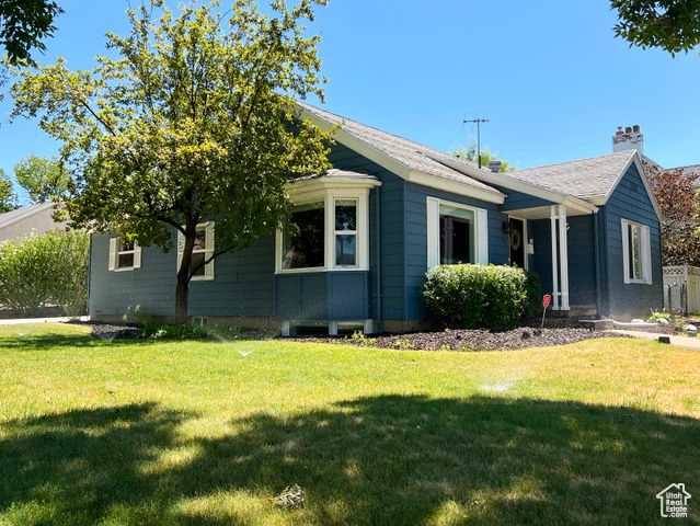 Photo 2 for MLS #2097971 at 847 S Greenwood Ter