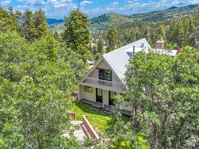 Photo 52 for MLS #2098003 at 575 Upper Evergreen Dr