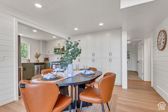 Photo 14 for MLS #2098003 at 575 Upper Evergreen Dr
