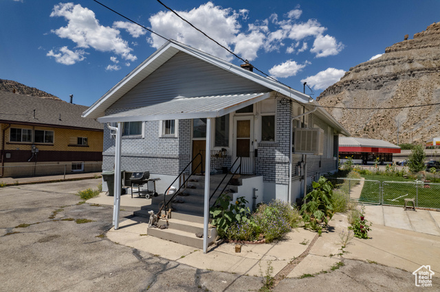 Photo 107 for MLS #2098043 at 169 N Main St