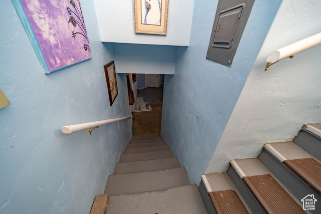 Photo 34 for MLS #2098043 at 169 N Main St