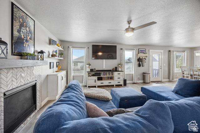 Photo 9 for MLS #2098058 at 2448 W Anne Ave