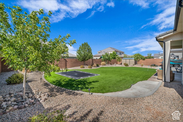 Photo 10 for MLS #2098069 at 2249 E Fieldstone Cir