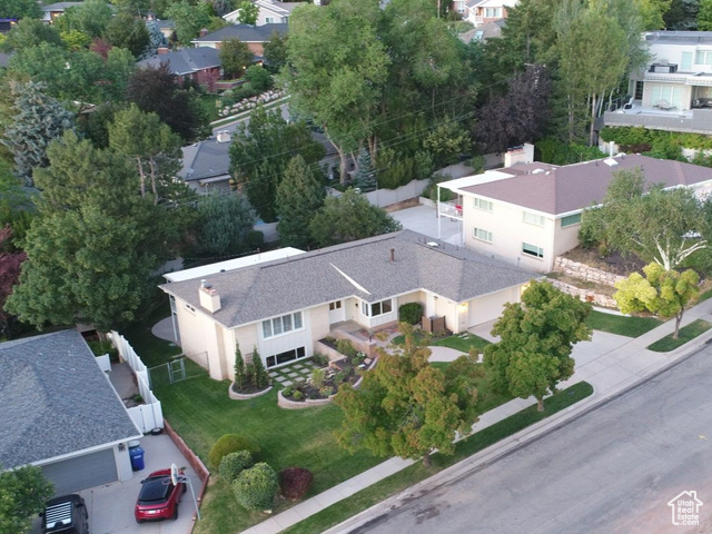 1518 S Canterbury Dr