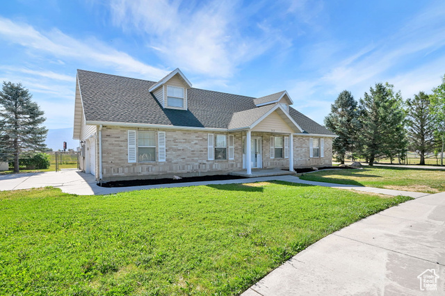 Photo 2 for MLS #2098115 at 3112 N Pelican Dr