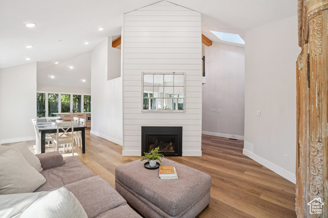 Photo 8 for MLS #2098144 at 865 W Clover Meadow Cir