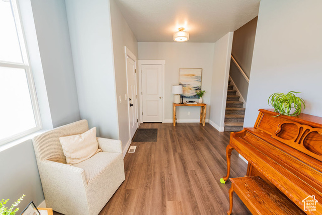 Photo 8 for MLS #2098145 at 7390 N Pawnee Rd