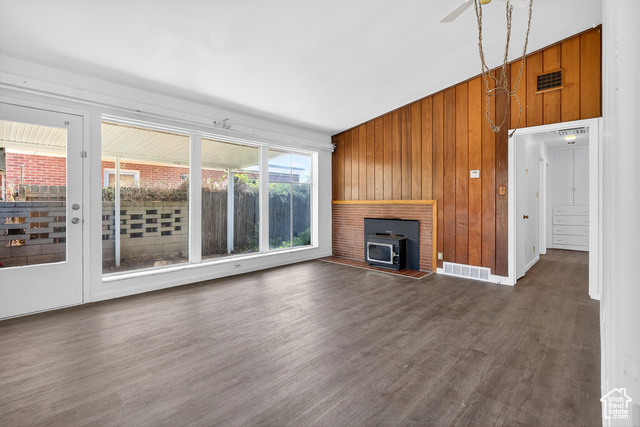 Photo 2 for MLS #2098167 at 945 N 1200 West