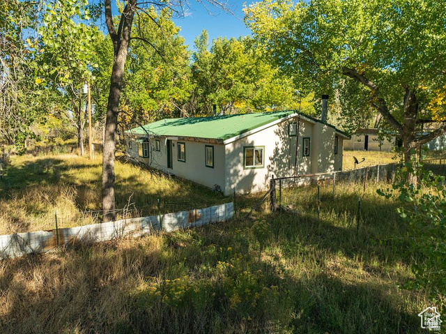 Photo 9 for MLS #2098205 at 20673 W East River Rd