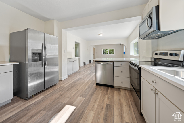 Photo 11 for MLS #2098207 at 726 E 29th