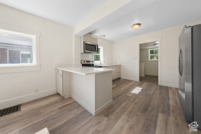 Photo 9 for MLS #2098207 at 726 E 29th
