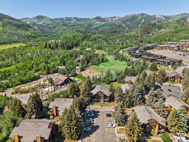 Photo 25 for MLS #2098229 at 2025 Canyons Resort Dr #I1