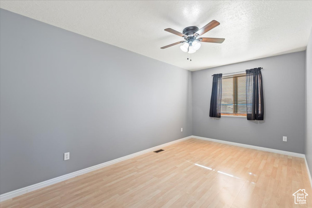 Photo 16 for MLS #2098252 at 3820 Foxglen Dr