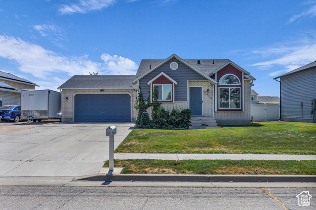3820 FOXGLEN DR, Roy UT 84067