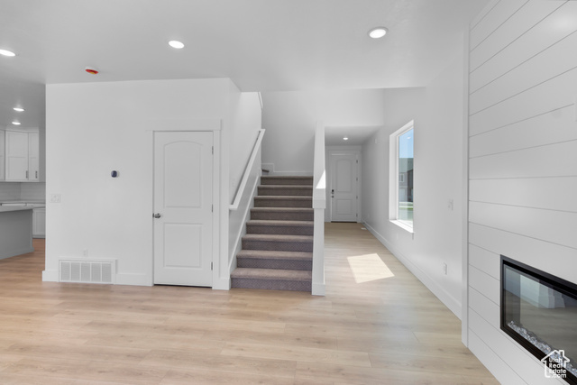 Photo 5 for MLS #2098255 at 201 E 580 North