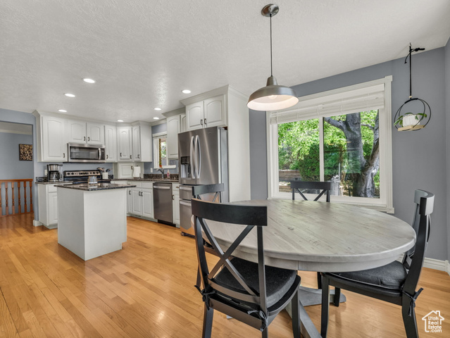 1834 N 200 E, Centerville UT 84014