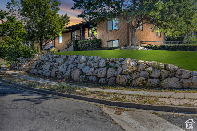 1834 N 200 E, Centerville UT 84014