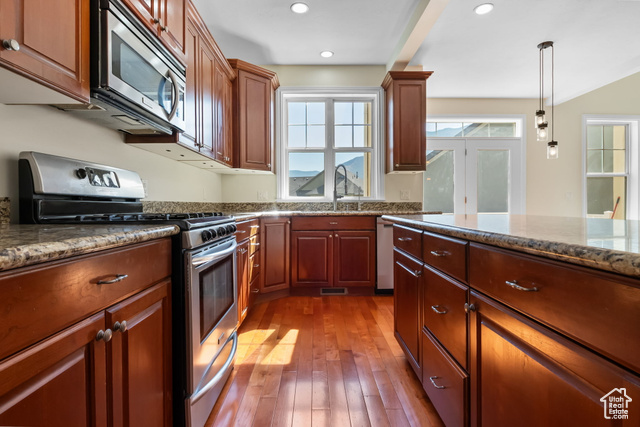 Photo 11 for MLS #2098285 at 889 S Sego Lily Way