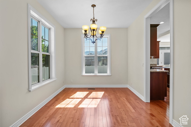 Photo 13 for MLS #2098285 at 889 S Sego Lily Way