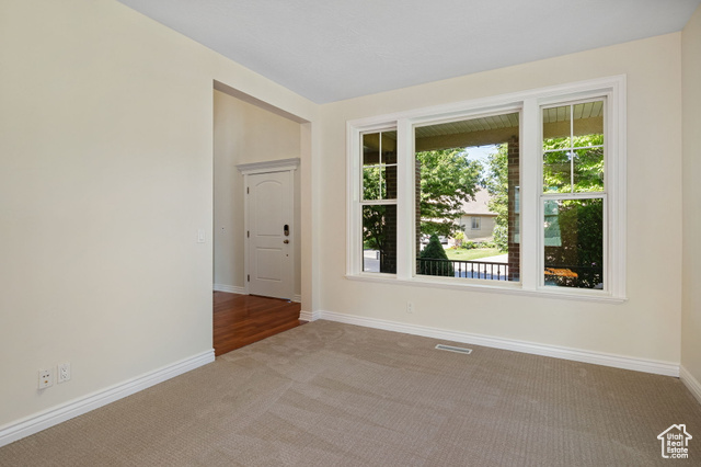 Photo 19 for MLS #2098285 at 889 S Sego Lily Way