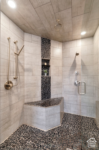 Photo 21 for MLS #2098286 at 292 E Clubview Ln