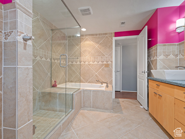Photo 33 for MLS #2098287 at 4525 S Taylor Ave