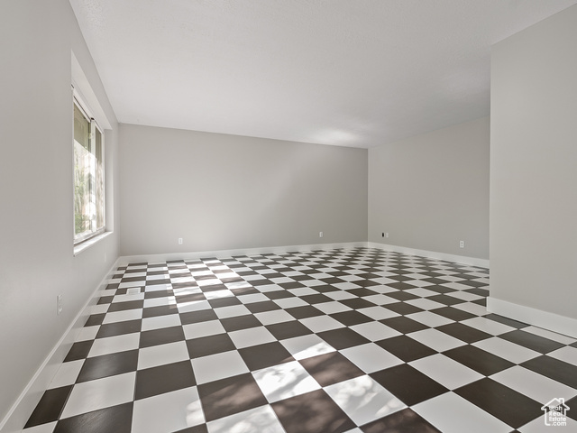 Photo 15 for MLS #2098287 at 4525 S Taylor Ave