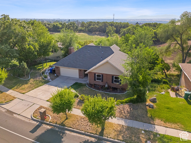 Photo 4 for MLS #2098287 at 4525 S Taylor Ave