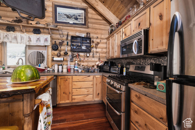 Photo 10 for MLS #2098296 at 440 N Quarry Rd