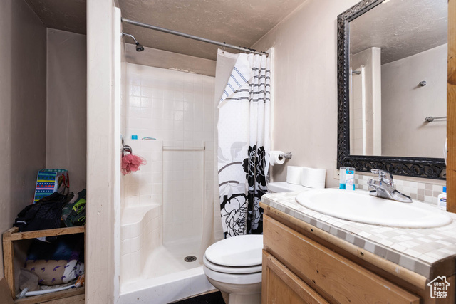 Photo 32 for MLS #2098296 at 440 N Quarry Rd