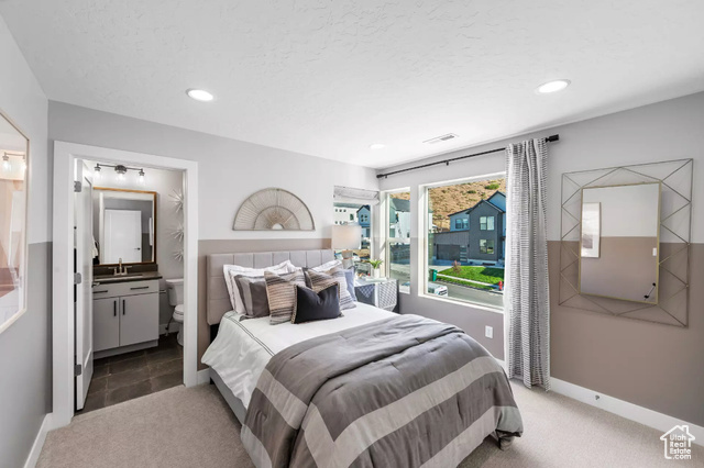 Photo 14 for MLS #2098311 at 1691 W Royal Cir #404