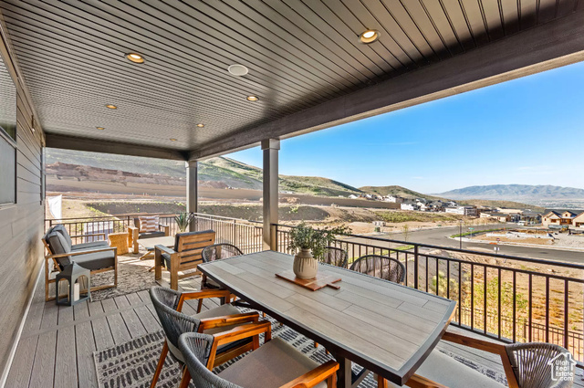 Photo 23 for MLS #2098311 at 1691 W Royal Cir #404