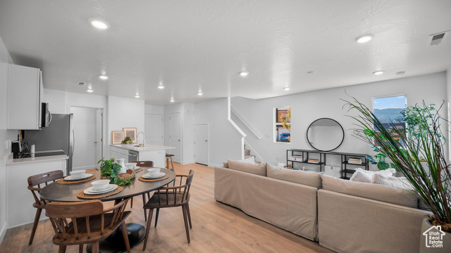 Photo 4 for MLS #2098336 at 1739 S Wahweap Way #2391