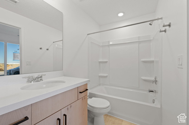 Photo 9 for MLS #2098360 at 6807 W Pine Trail Ln #304