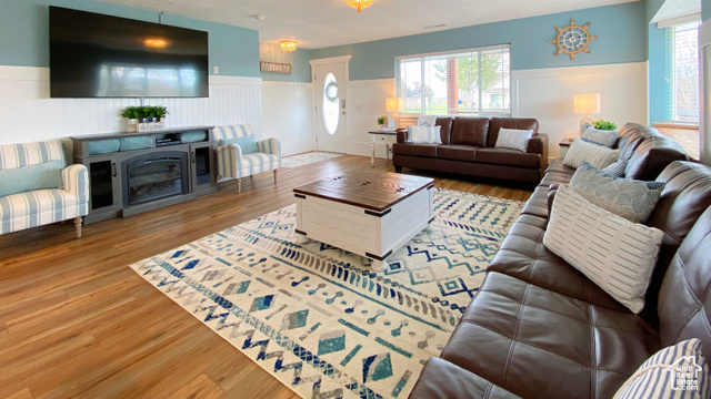 Photo 2 for MLS #2098380 at 325 S 100 West