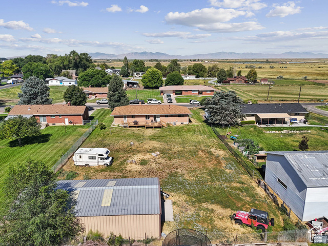 Photo 3 for MLS #2098414 at 2690 N 4275 West
