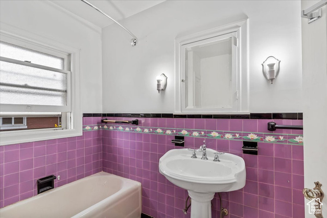 Photo 11 for MLS #2098416 at 2737 S Harrison Blvd