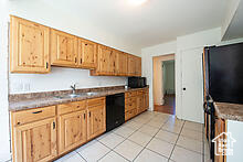 Photo 11 for MLS #2098431 at 906 E 3rd Ave