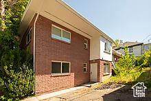 Photo 10 for MLS #2098431 at 906 E 3rd Ave