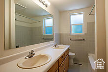 Photo 13 for MLS #2098431 at 906 E 3rd Ave